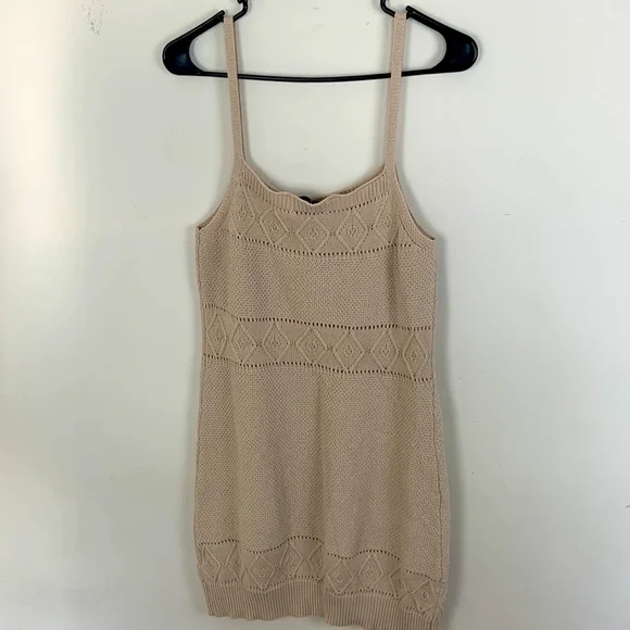 🌷SEVEN WONDERS Rose Knit Beige Dress Size 6 - Picture 5 of 9